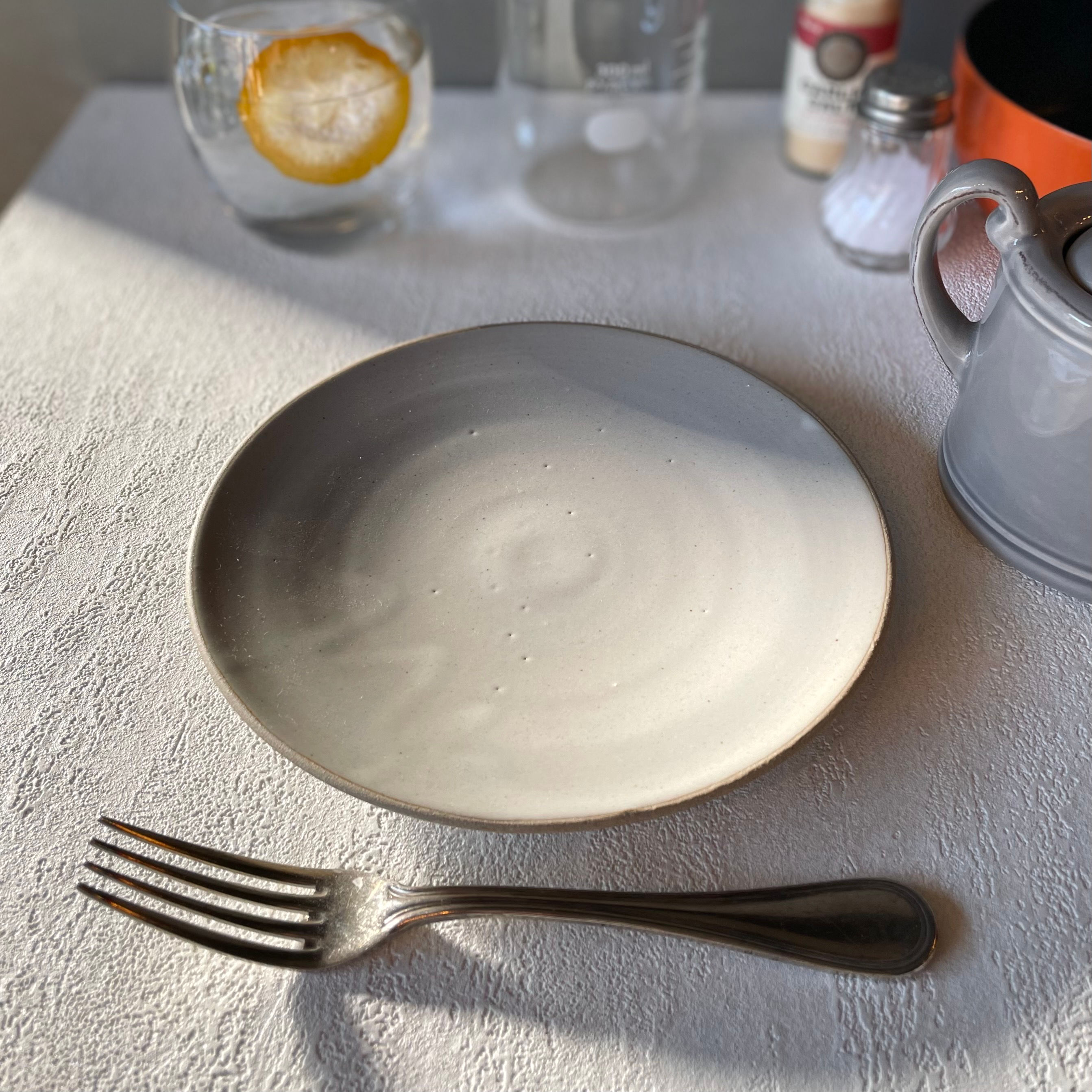 渡邉由紀　パン皿　6寸　白灰（わたー52）