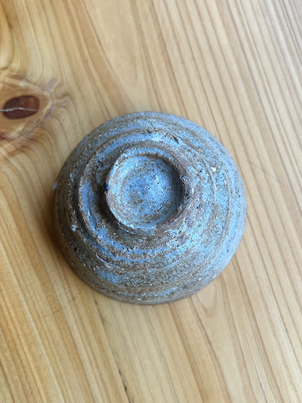 サムネイル： 安達健　長石釉 灰 汲出碗　（安-31）