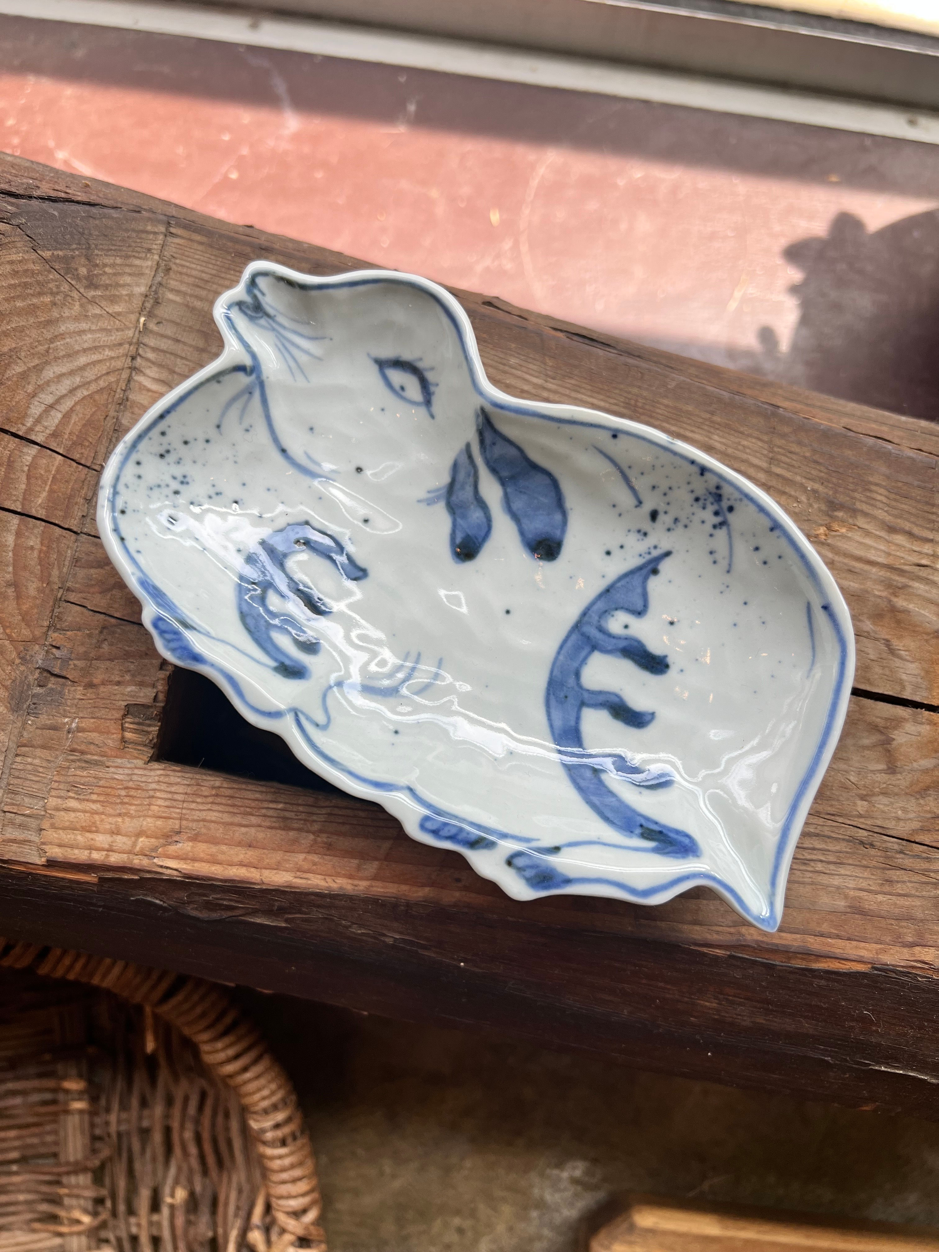 新道工房　染付  兎形向付  (しんｰ2)