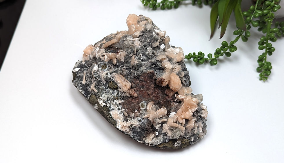 Thumbnail: Apophyllite and Peach Stilbite