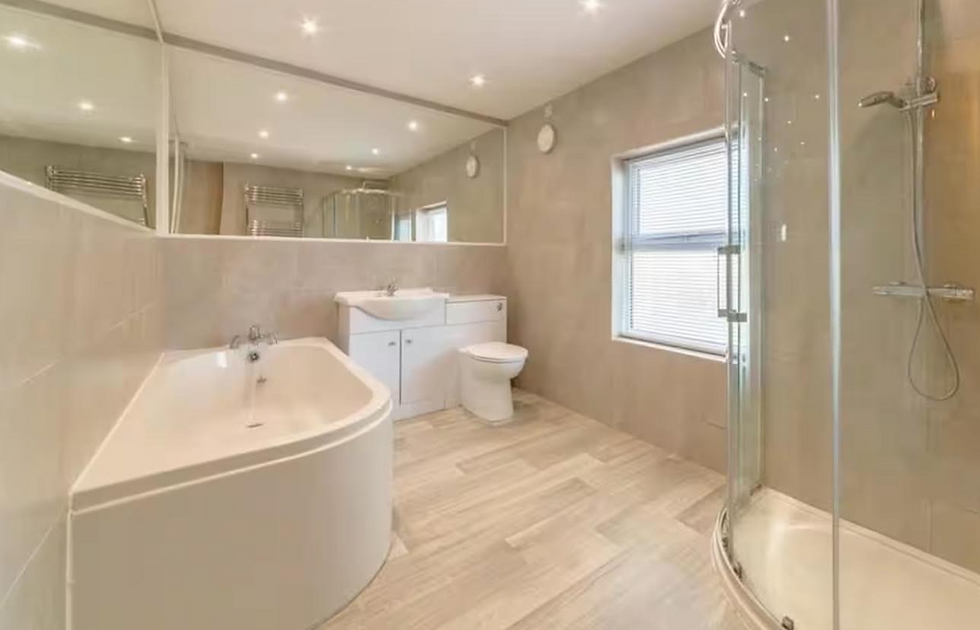 Property in Dunstable Bathroom