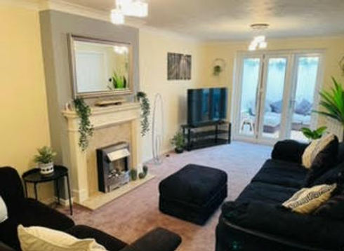 Living room 1.jpg