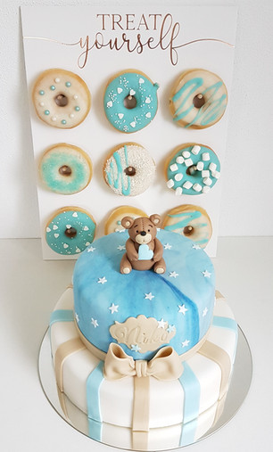 Tauftorte Baby Bär mit Donutwall