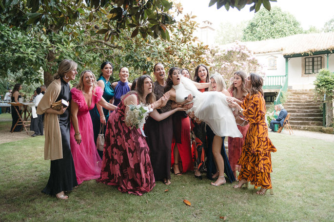 Reportaje visual de una boda en el Pazo de Orto donde la luz, el entorno y las emociones son protagonistas.