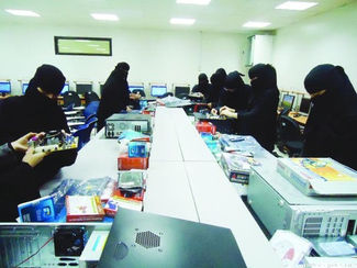 التدريب التقني: تأهيل 68 ألف سعودي وسعودية في مجال تقنية المعلومات والاتصالات
