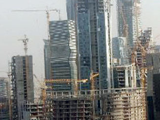 بلومبيرج: «الاستثمارات العامة» يتجه لشراء مركز الملك عبدالله المالي