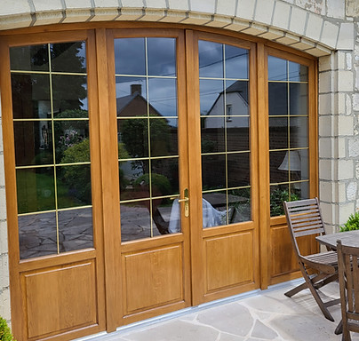 Porte fenêtre en bois sur mesure
