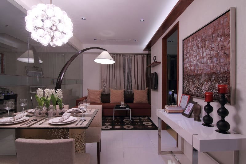 With roads leading to Manila, San Juan and Makati, The Capital Towers in Quezon City offers a life where the avenues of your interests come together and opportunities are within reach.