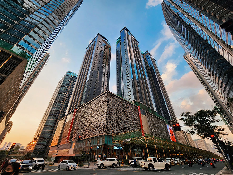 Facade of Mitsukoshi BGC along 8th Avenue