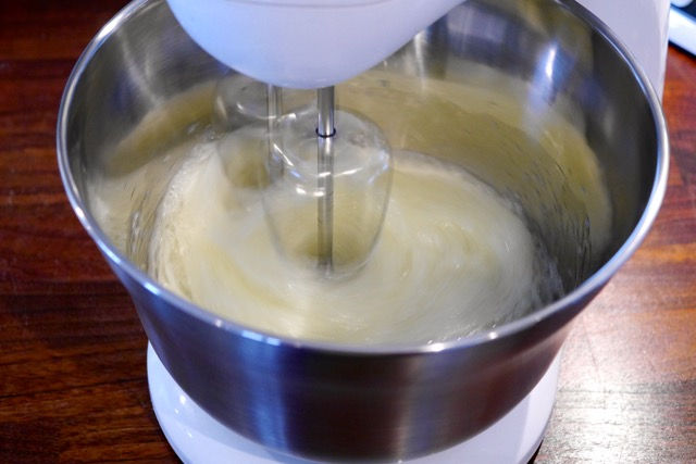 Make meringue