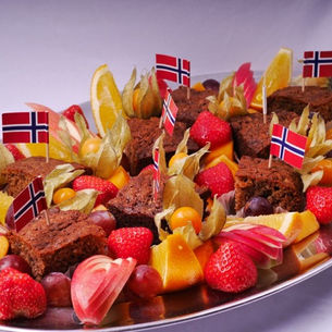 Banana cake serving suggestion