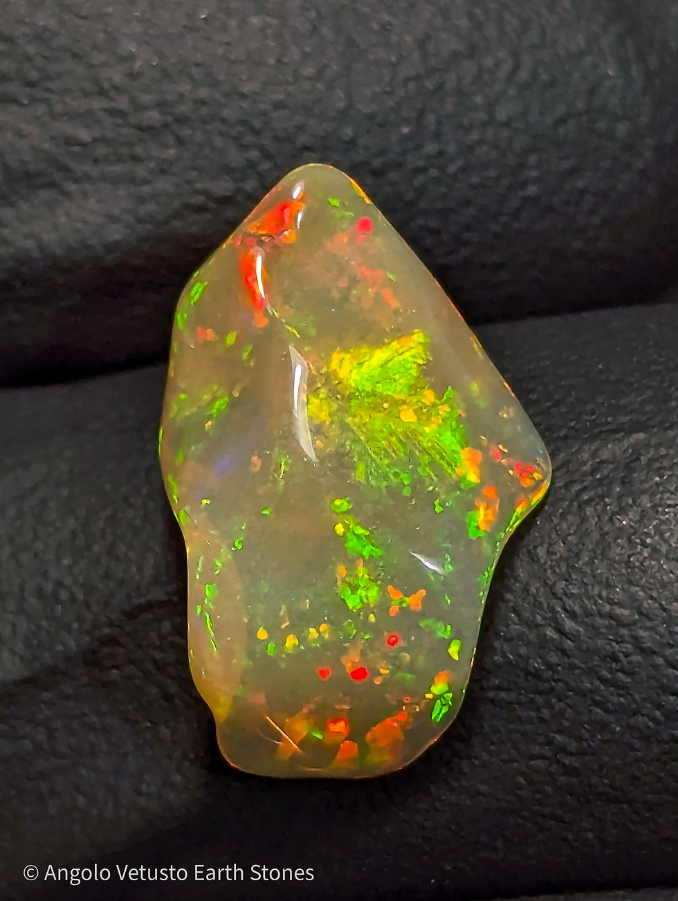 Opale Nobile Etiope di Welo Naturale – 4.34 ct – Lucidato Freeform AAA