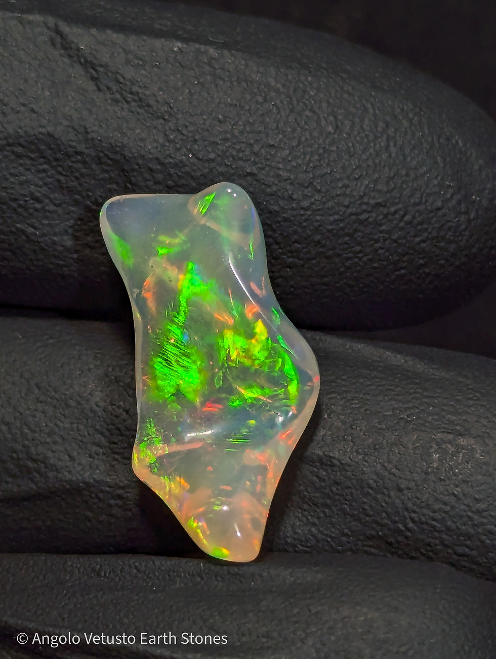 Opale Nobile Etiope di Welo Naturale – 6.26 ct – Lucidato Freeform AAA
