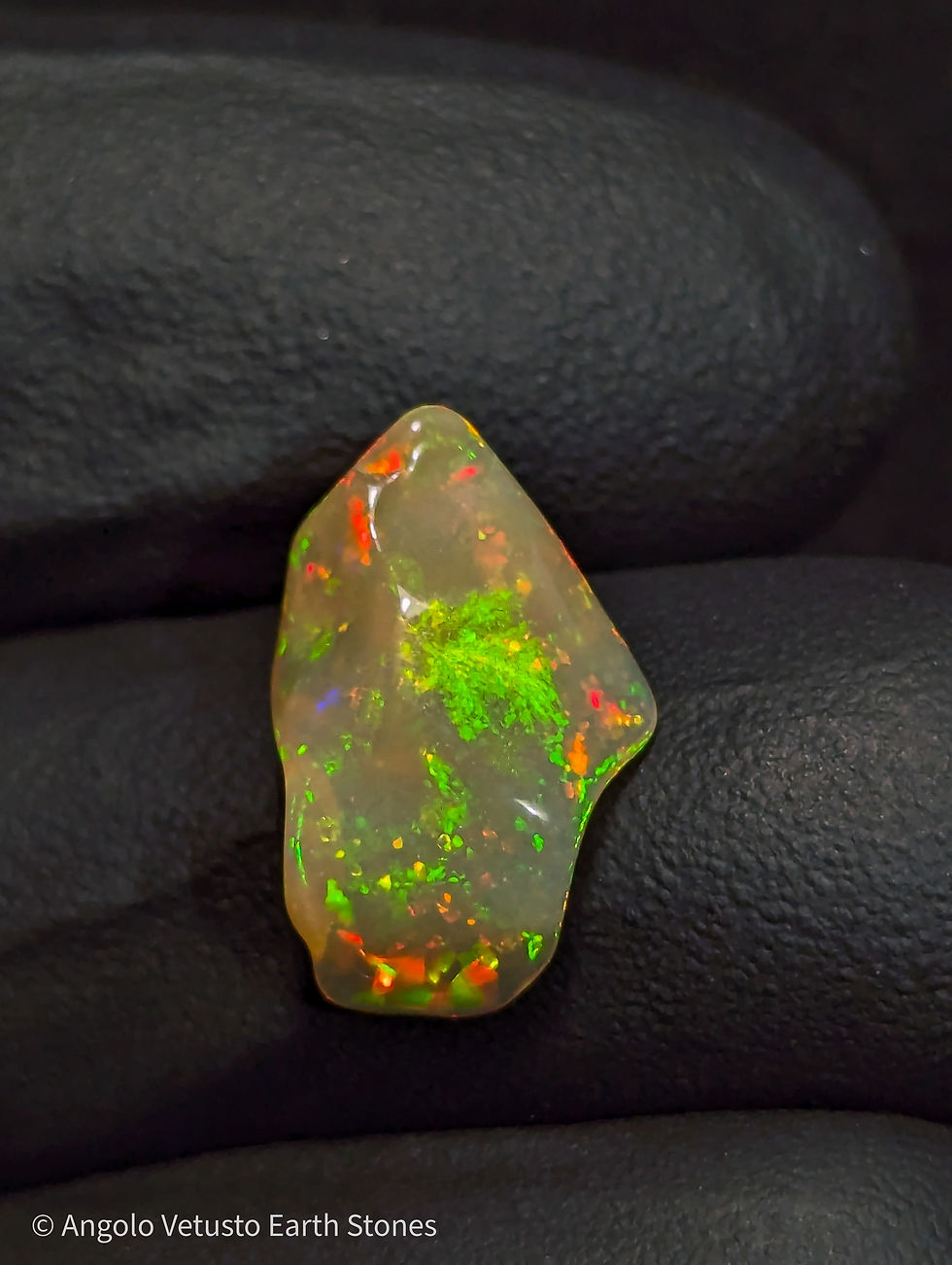 Thumbnail: Opale Nobile Etiope di Welo Naturale – 4.34 ct –  Lucidato Freeform AAA