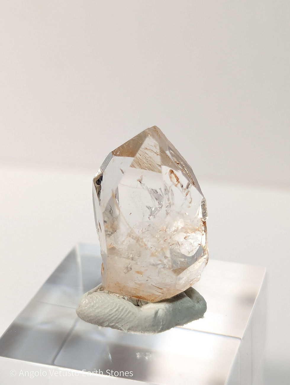 Thumbnail: Quarzo Petrolio di Skardu, Pakistan – 5,56 g – Fluorescente UV – Pezzo