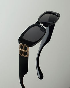 Avanglion oval sunglasses in black with black lenses. Meltrade Avanglion Ava You and I Who