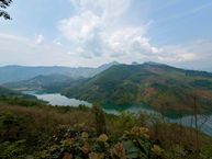 Vietnam’s most dangerous road draws global travelers
