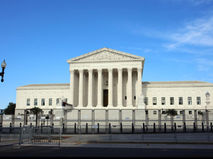 Who Controls the News and Why Trust Is Collapsing