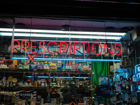 Cómo el pasado de una farmacia puede cortar la atención a comunidades enteras