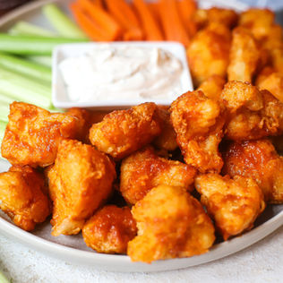 Spicy Sriracha Cauliflower Bites