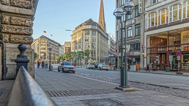 hamburg-2255755__340
