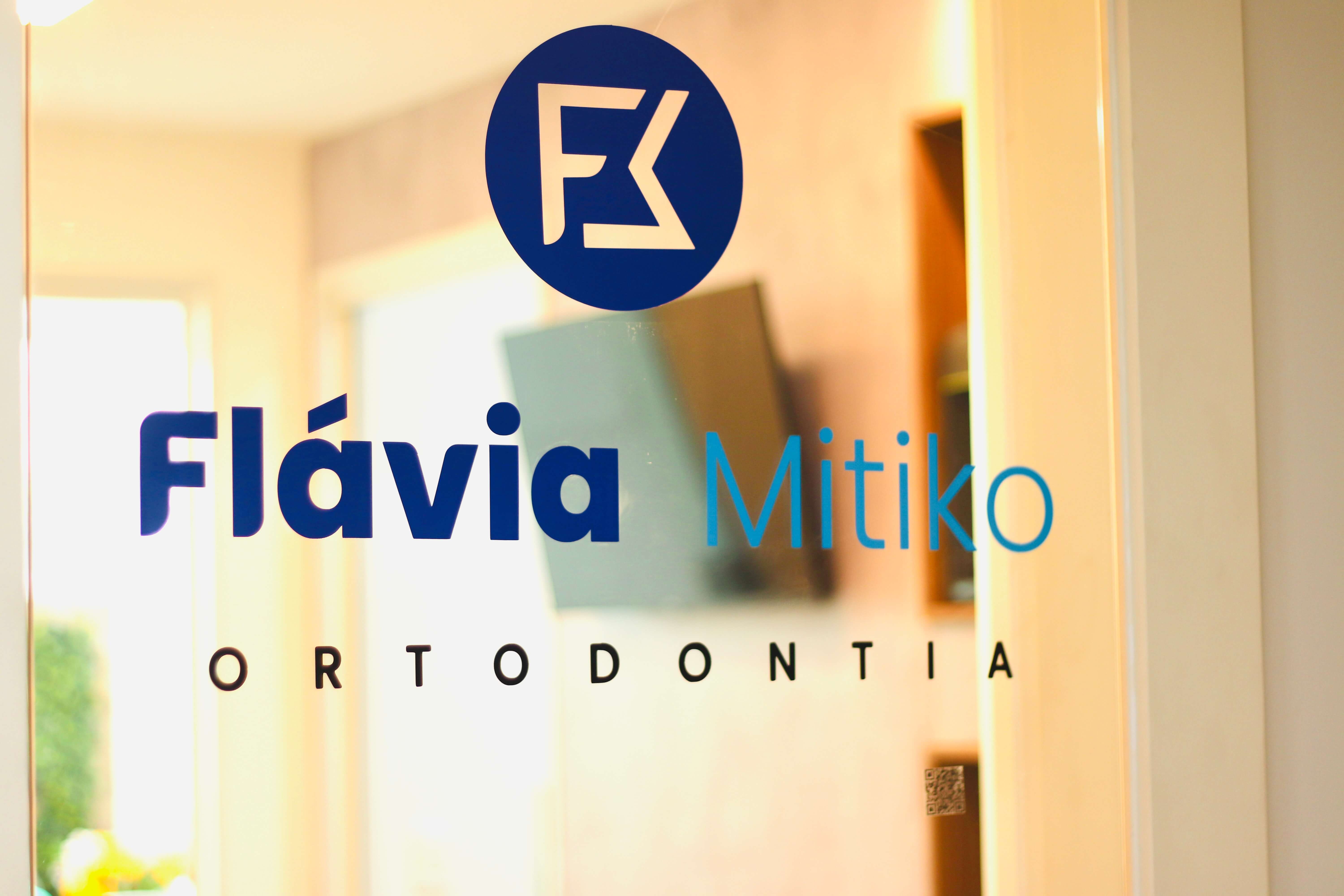 Dra. Flávia Mitiko
