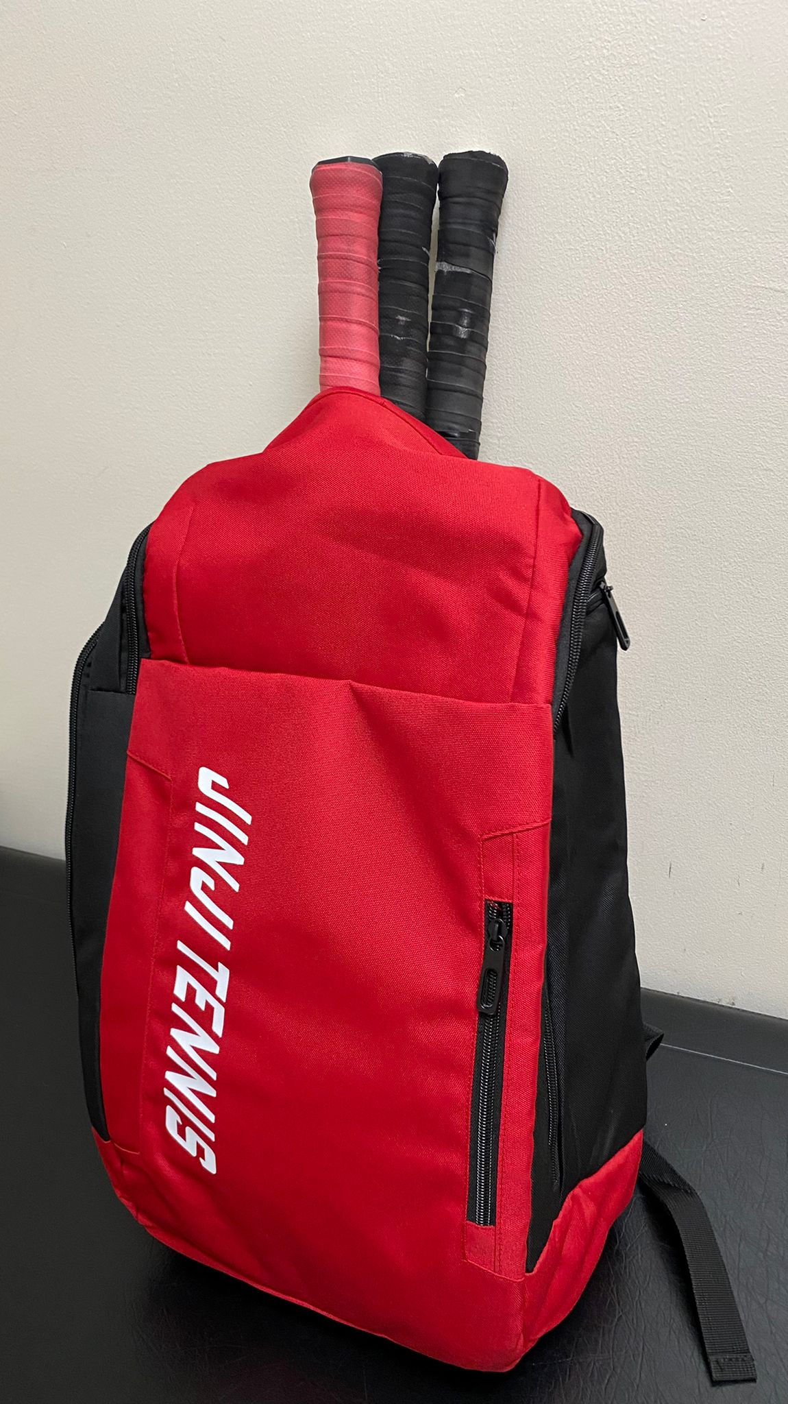 テニスバックパック