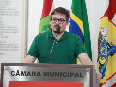 Vereador Bruno Cunha protocola projeto que cria programa de transparência no trânsito em Blumenau