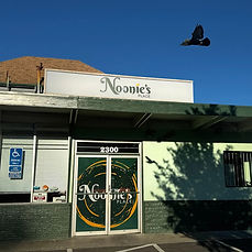 Noonie's Place store front image