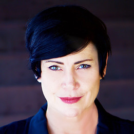 Stephanie Denton Headshot_edited.jpg