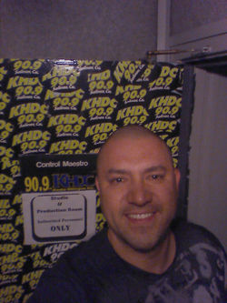 90.9 fm.jpg