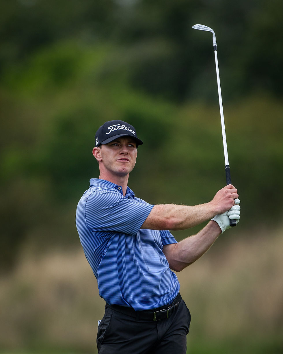 Irishman Lester makes his move despite weather at Hyundai Open
