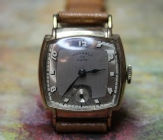 Monarch - Two Tone Dial with Exaggerated Hour Markers, 17 Jewel Mechanical Wind Movement Wristwatch - (circa 1940s)