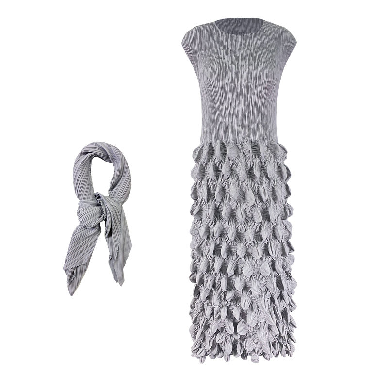 Thumbnail: 2023 European and American Women's Sexy Shawl Pleated Skirt Slim