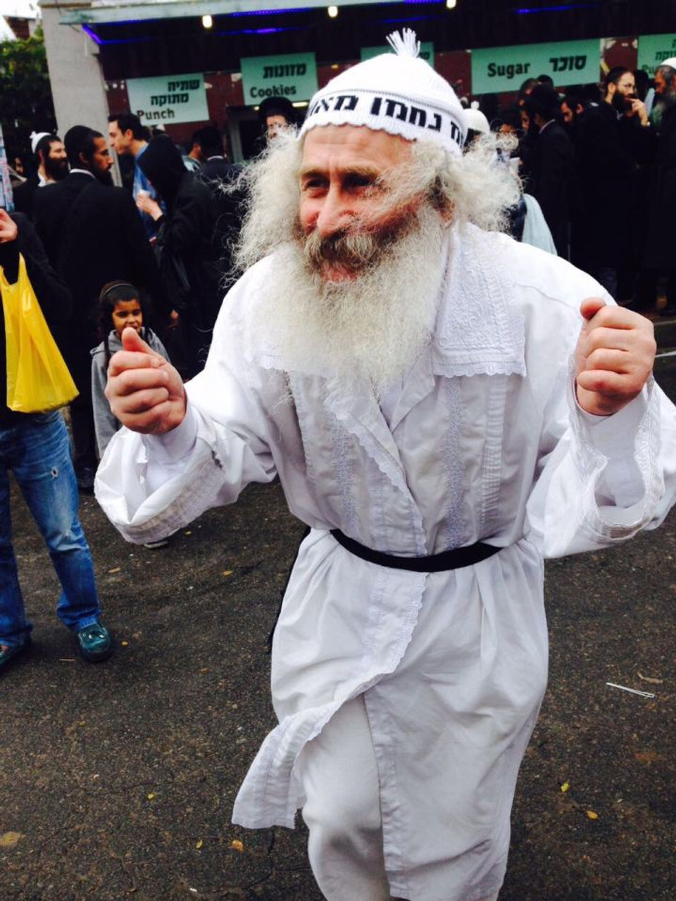 nanach plder man dancing