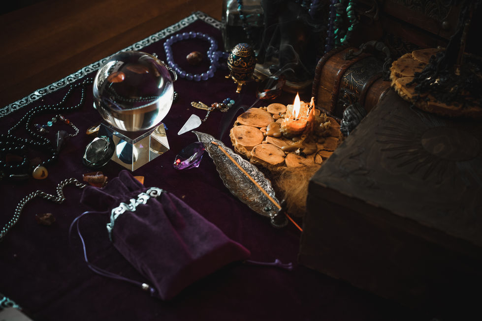 Love and relationship psychic reading helping with emotional distance and breakups in New York