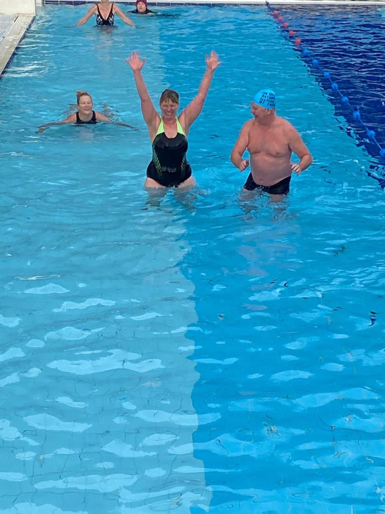 Monika and Mike enjoy hemel outdoor pool
