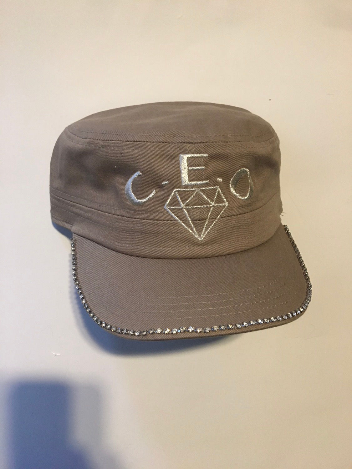 Ladies gray bucket diamond brim hat