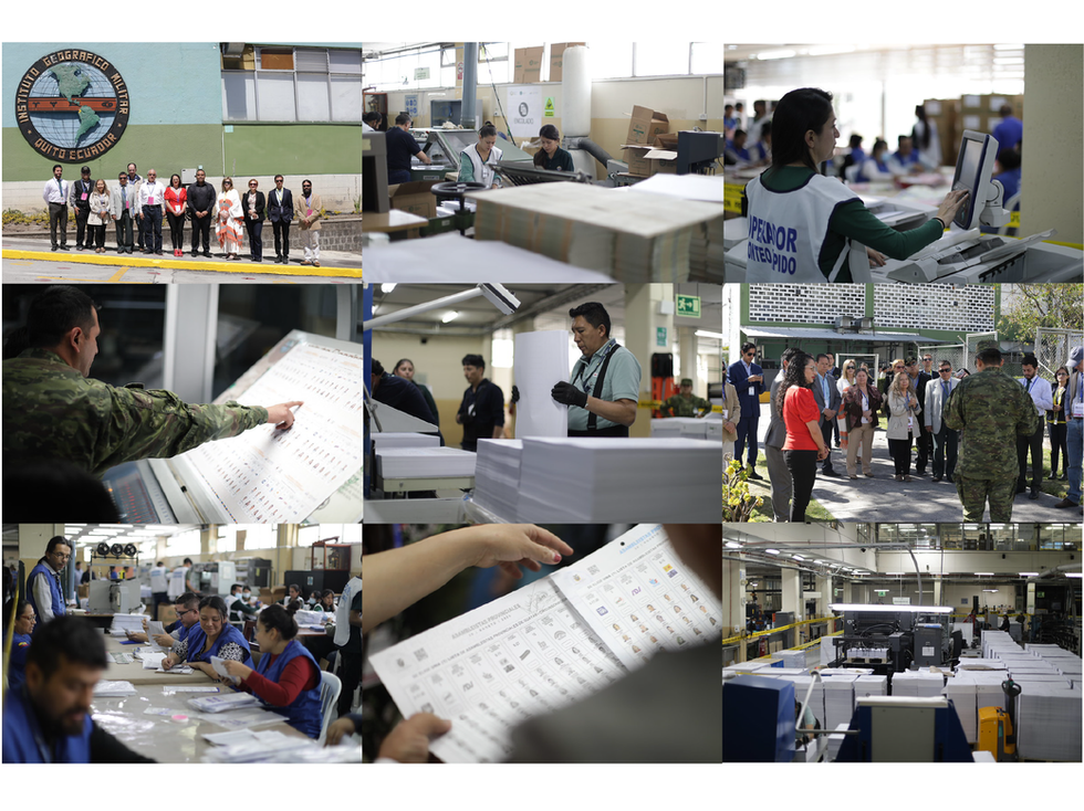 National and international electoral observers tour Ecuador’s Military Geographic Institute during the supervision of ballot printing for the National Electoral Council, photographed by Francisco Cáceres Guillén.
Observadores electorales nacionales e internacionales recorren el Instituto Geográfico Militar durante la supervisión de la impresión de papeletas del CNE Ecuador, fotografiados por Francisco Cáceres Guillén