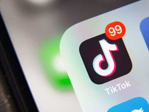 TikTok está trabalhando em legendas automáticas e playlists de vídeos