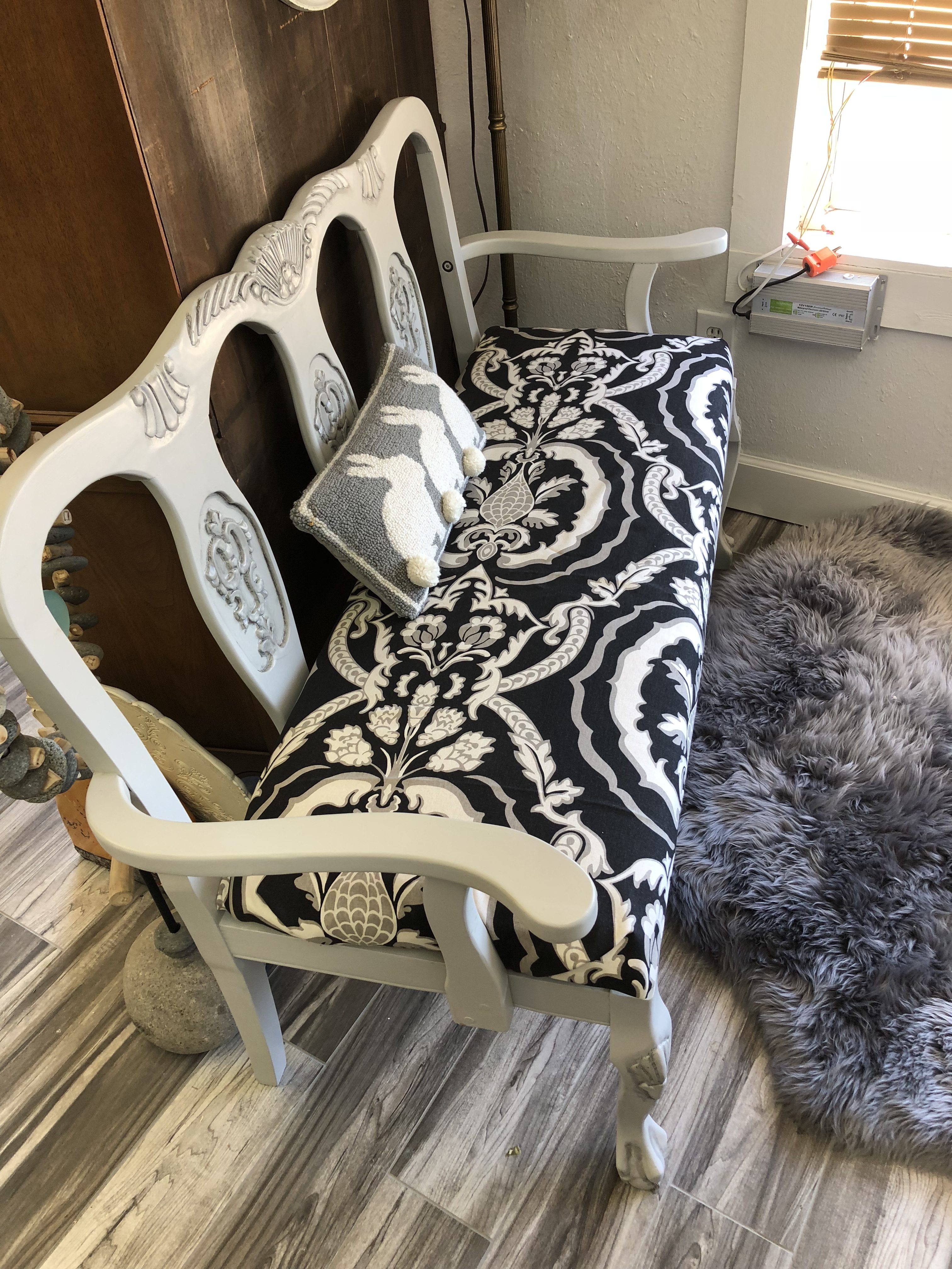 clawfoot love seat