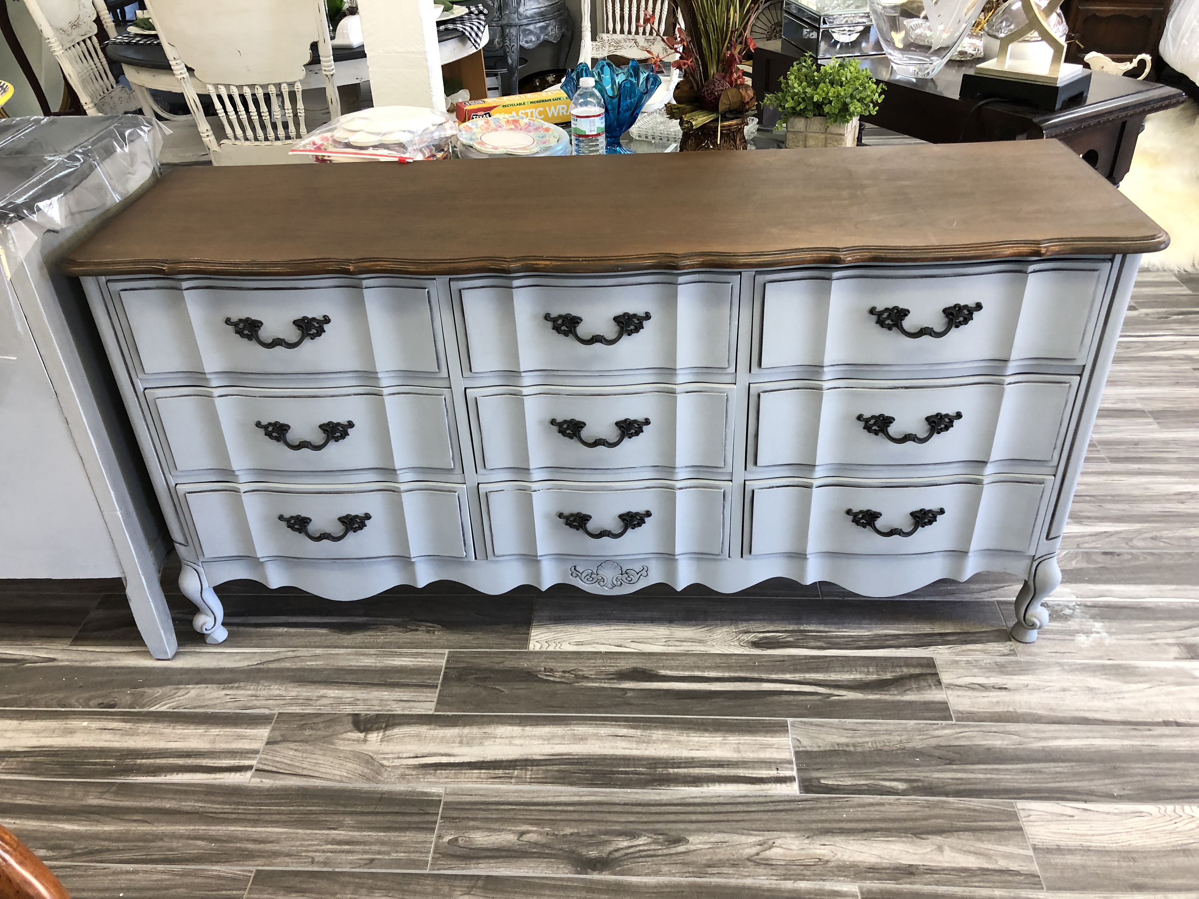 White buffet