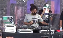 Screen Shot 2022-05-19 at 11.14_edited.jpg