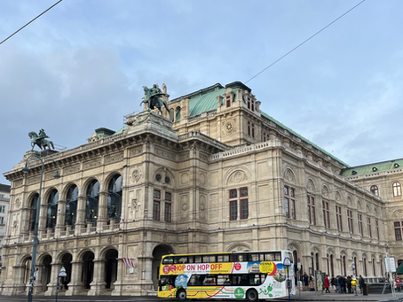 Round and round the Opera House!