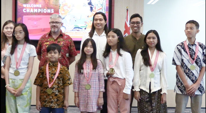 Foto bersama para pemenag usai kegiatan
