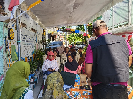 UWKS Serahkan Budikdamber dan Mesin Pelet Untuk Perkuat Ketahanan Pangan dan Pengelolaan Sampah