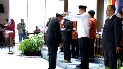 Perkuat SDM Keinsinyuran, UKWMS Kukuhkan 100 Lulusan Profesi