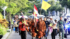 Kanwil Kemenag Jatim Sambut 57 Bhikkhu Walk for Peace 2026