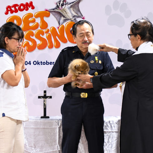 100 Hewan Peliharaan Ikuti Prosesi Pemberkatan di Atom Pet Blessing 2026