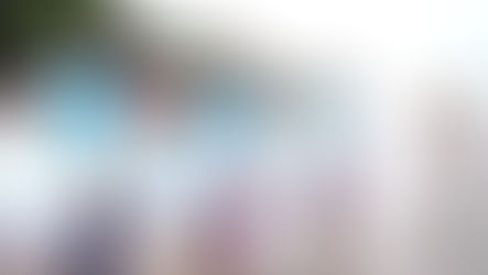 Enam Peselancar Tunarungu Taklukkan Ombak di Kartini Go Surf Pantai Kuta